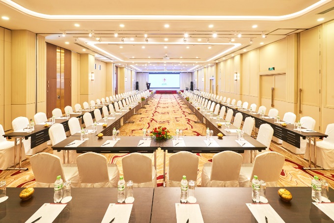 HoaBinh Group cho thuê ghế banquet chất lượng cao giá tốt