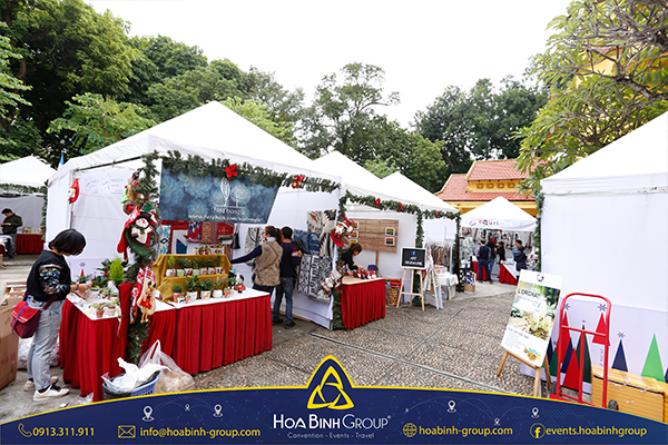 HoaBinh Group organizes impressive Christmas event for business at a reasonable cost