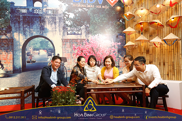 Process of organizing year-end party of HoaBinh Group